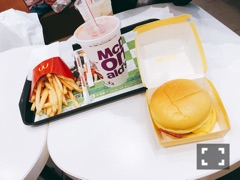 2月見バーガー.png